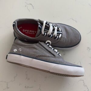 Boys size 10 sperry loafer
